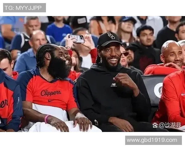 勇士与快船激战正酣24日直播精彩对决不容错过 勇士与快船激战正酣24日直播精彩对决不容错过