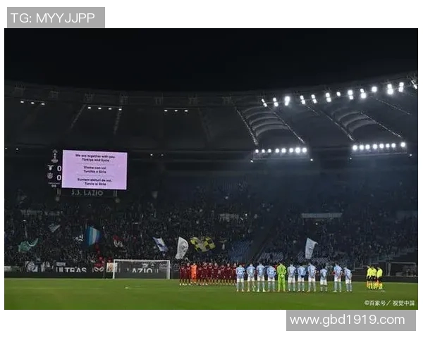 欧冠门票系统崩溃数万球迷排队长达12小时争抢梦幻赛事门票 欧冠门票系统崩溃数万球迷排队长达12小时争抢梦幻赛事门票