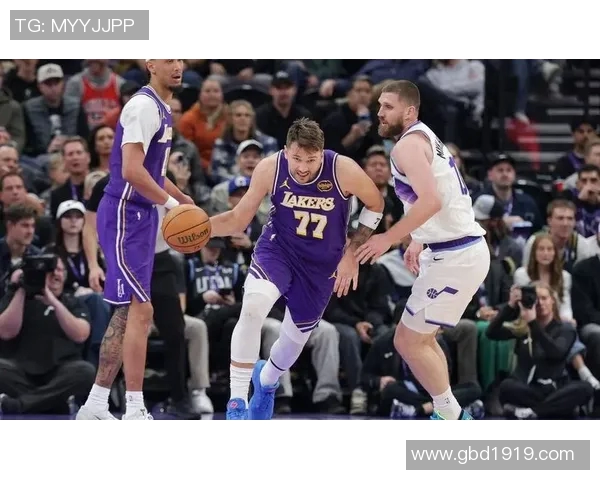 湖人对决爵士精彩回顾：2019年1月12日的篮球盛宴与精彩瞬间