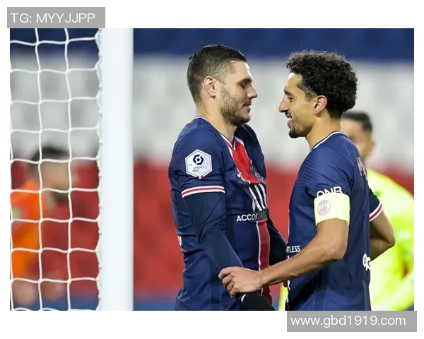 费伦斯与费雷拉激战正酣比分悬念不断引发球迷热议 费伦斯与费雷拉激战正酣比分悬念不断引发球迷热议